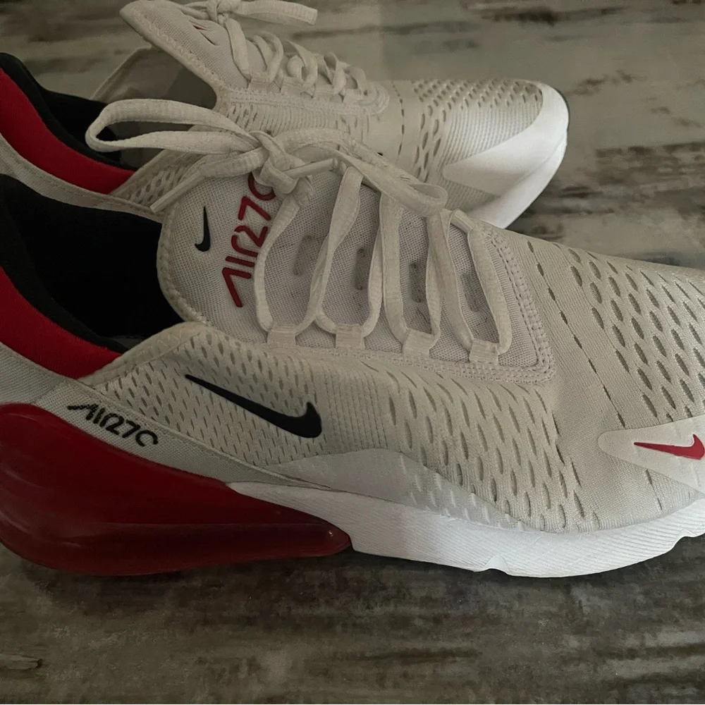 Nike Air Max 270 White with Red Accents - Picture 2 of 5